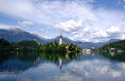 Book simply and easily with AFerry